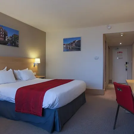 Hotel Mercure Palais Des Congres 4*